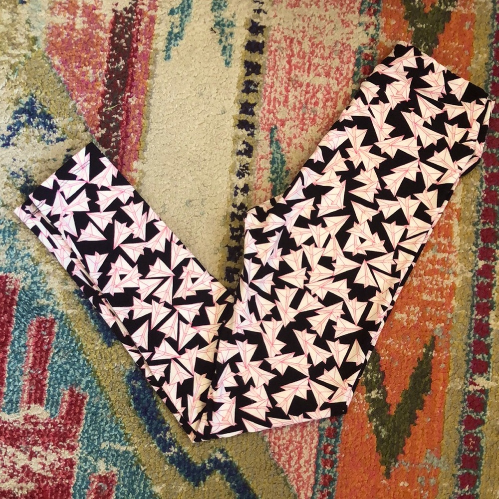 Lularoe one size paper airplane leggings